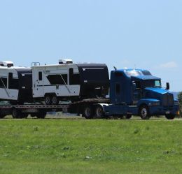 Denizli Bursa Komple Kamyon Tedarikinde Verimli Sevkiyat Rehberi